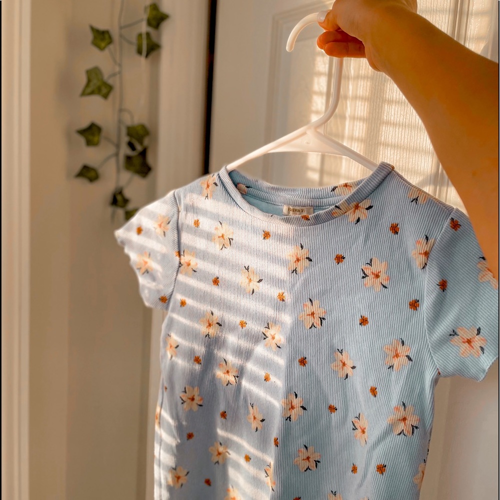 Forever 21 Ruffled baby blue floral tee